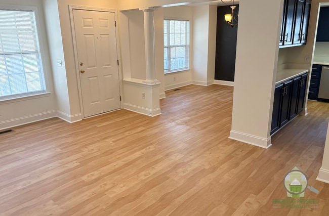 Building Photo - 199 Woodlark St