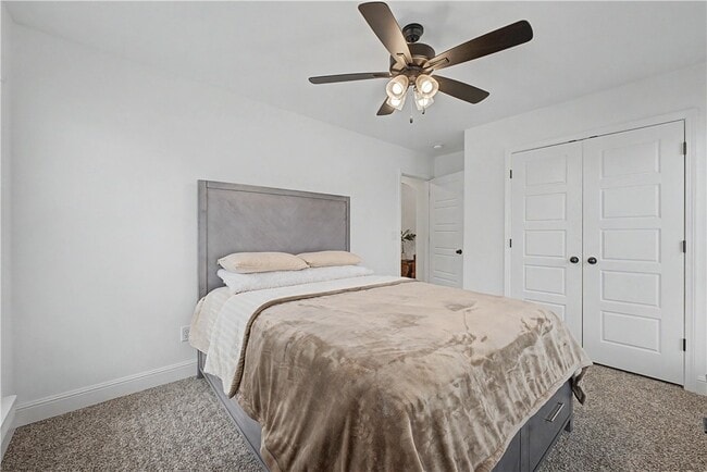 Building Photo - 2040 Periwinkle Pl
