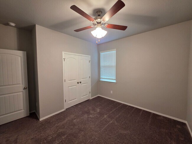 Building Photo - 3 Bedroom / 2 Bathroom Townhome – Copperas Cove - MOVE IN READY