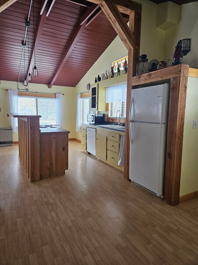 Building Photo - Peaceful 1 Bedroom / 1 Bath Executive Cabin on Sleeping Child – Stunning Views & Premium Comforts