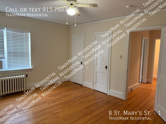 Building Photo - 1 Bedroom 1 Bath Apartment at Corner of St...