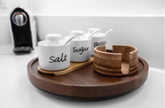 Building Photo - 1542 NW 2nd St