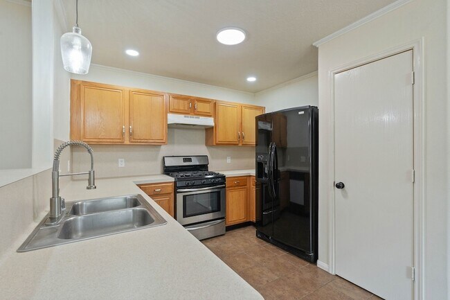 Building Photo - 21523 Juniper Meadows Dr