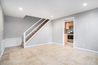 Building Photo - 1203 Benton St. - 1 bedroom | 1 bath
