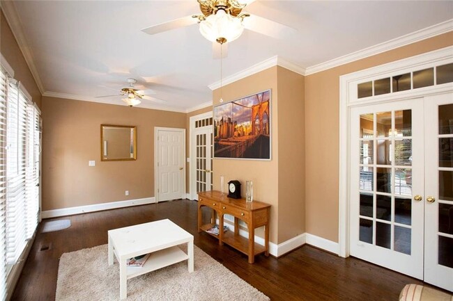 Building Photo - 2531 Old Salem Cir SE