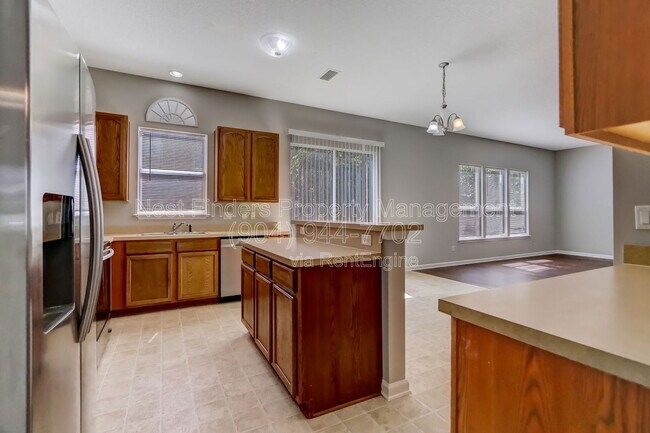 Building Photo - 409 S Hidden Tree Dr