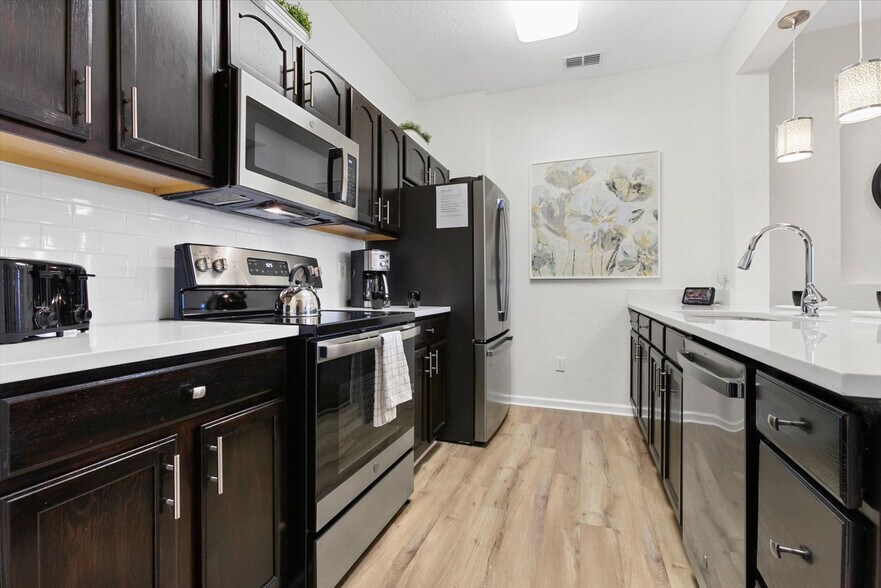 Building Photo - 2774 Almaton Loop