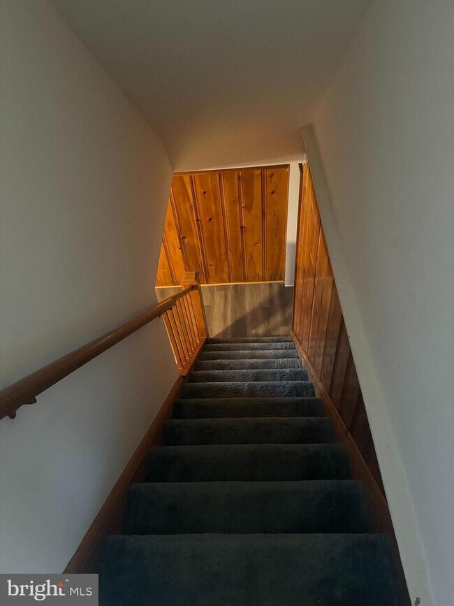 Building Photo - 7442 Forrest Ave