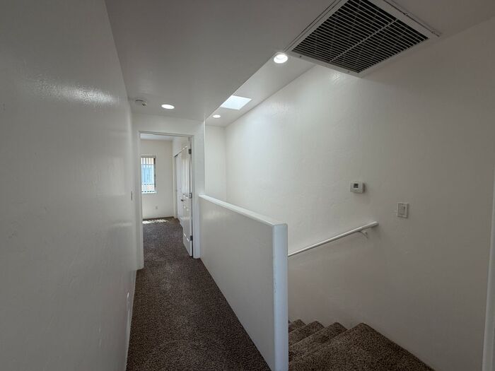Building Photo - 1741 E Hedrick Dr