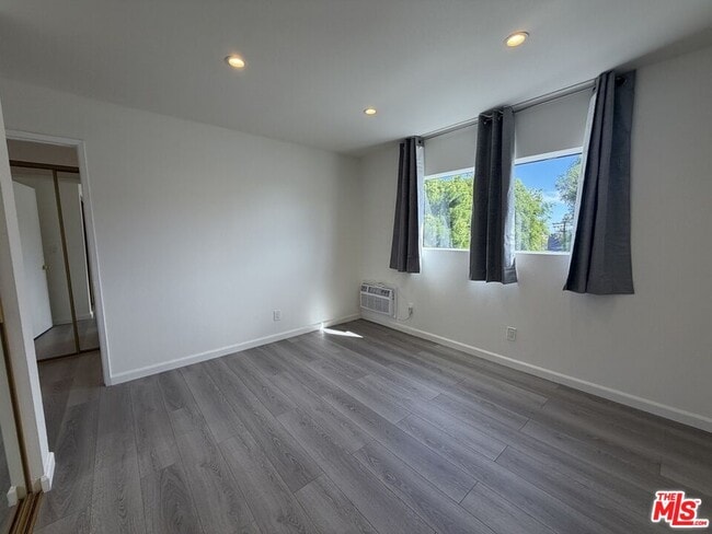 Building Photo - 1531 N Detroit St