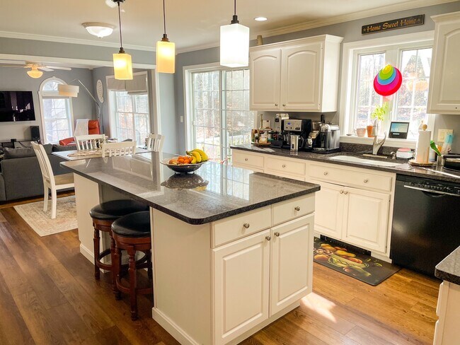 Building Photo - 125 Ridgeview Dr