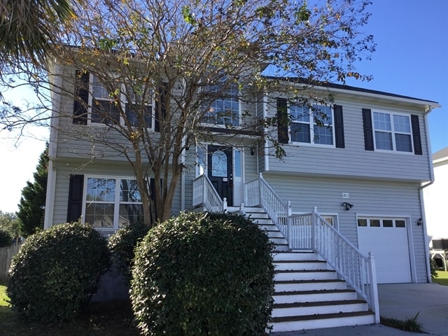 Building Photo - 1813 Day Lily Ln