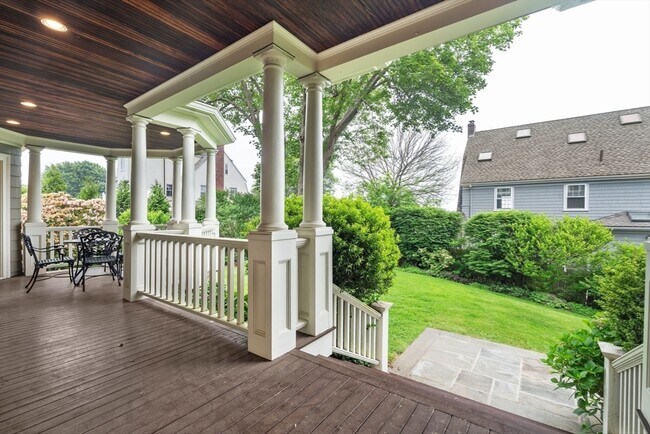 Building Photo - 5 Fort Sewall Ln