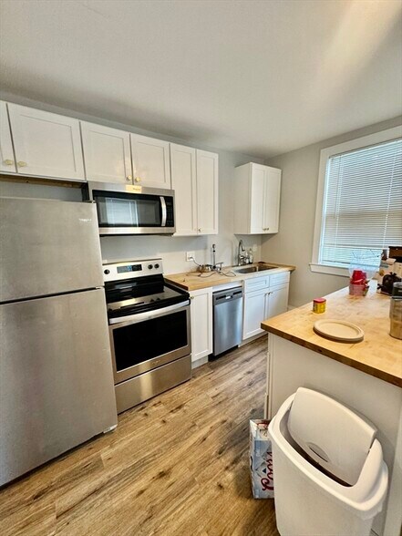 Building Photo - 68 Thomas Park