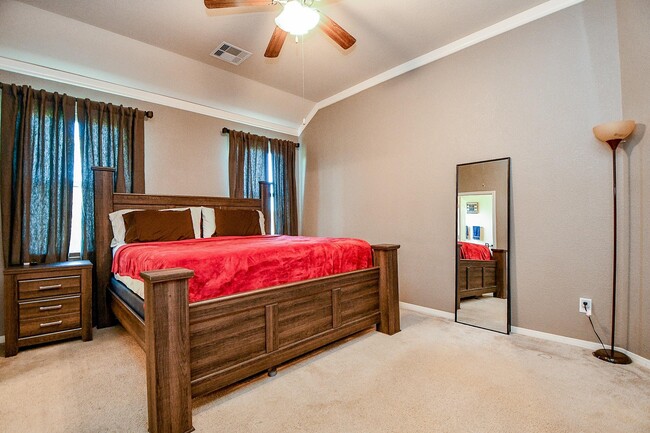 Master Bedroom - 3431 Arrowhead Bay Ln