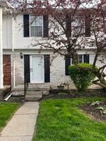 Building Photo - 21659 Hidden Rivers Dr N