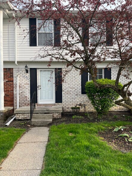 Primary Photo - 21659 Hidden Rivers Dr N