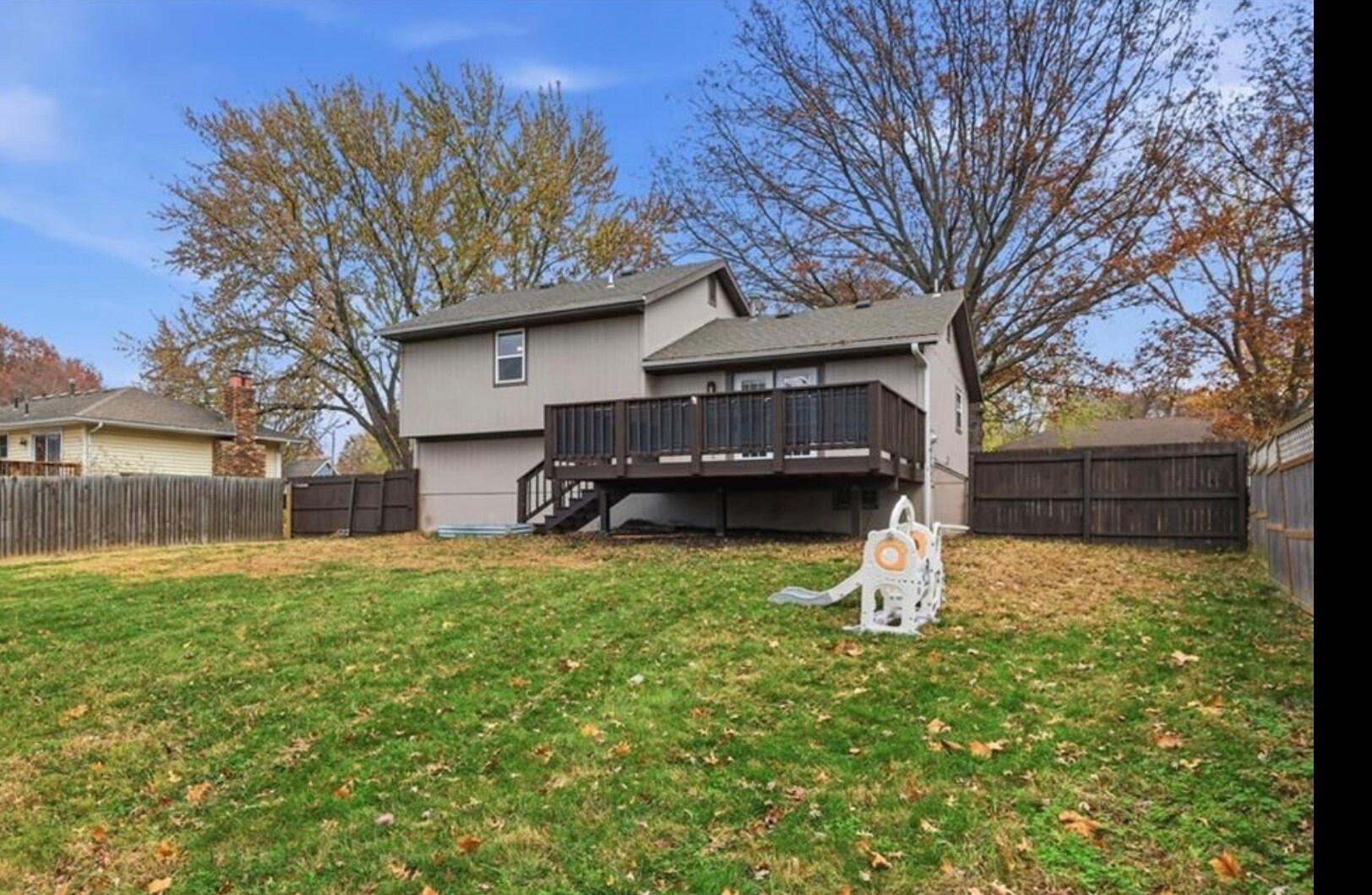 Building Photo - 302 SE Flagstone Dr