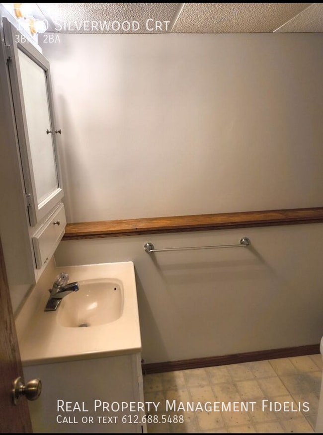 Building Photo - 1250 Silverwood Ct