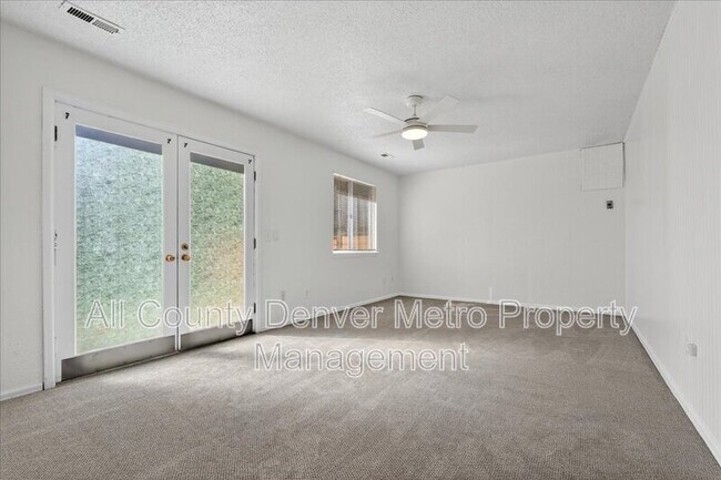 Building Photo - 306 Mulberry Cir