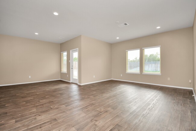 Building Photo - 5415 Dover Ter Wy