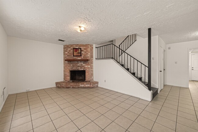 Building Photo - 6375 S Briar Bayou Dr