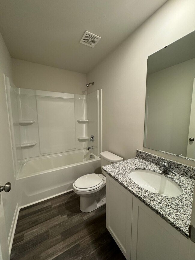 Building Photo - Newer 4BR 2.5BA Home!