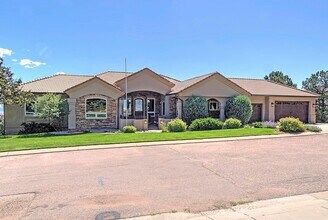 Building Photo - 7975 Ruststone Ct