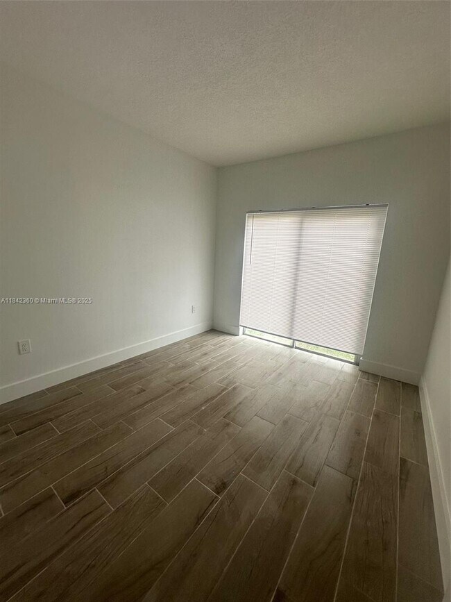 Building Photo - 15689 SW 73rd Cir Terrace