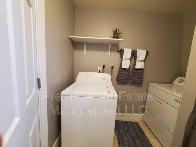 Building Photo - 7247 W 13th Ave