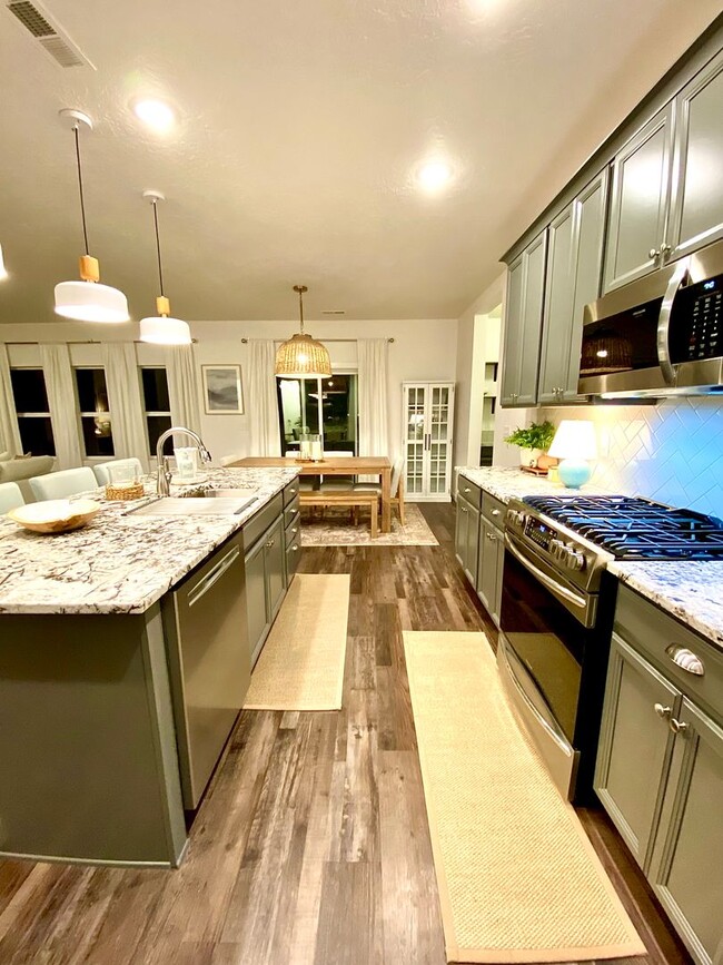 Building Photo - Beautiful 4 Bedroom, 4 Car Garage With RV Parking in Star