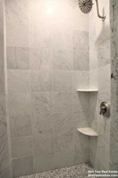 Building Photo - 24 Phillips St