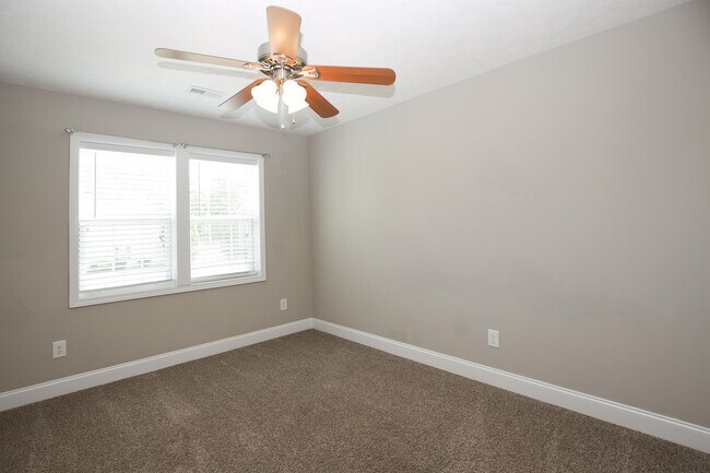 Building Photo - 111 Lightwater Dr