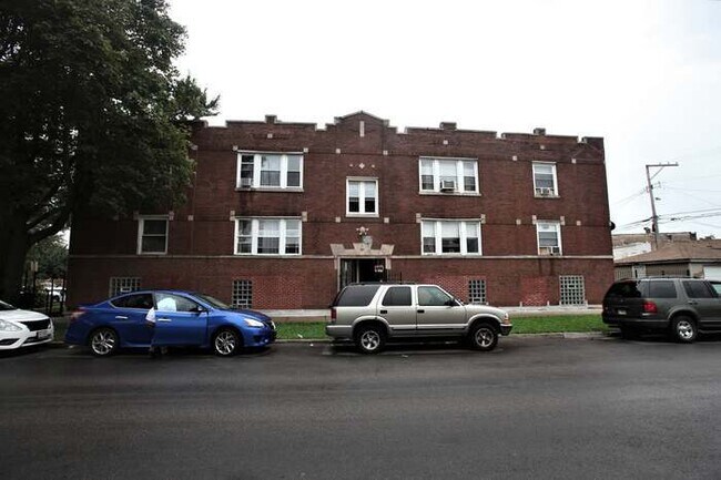 Primary Photo - 3939 W Iowa St