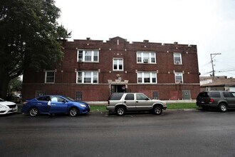 Building Photo - 3939 W Iowa St