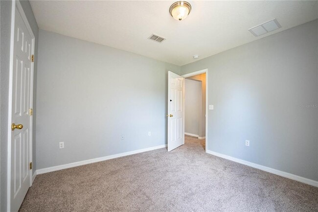 Building Photo - 233 Towhee Rd