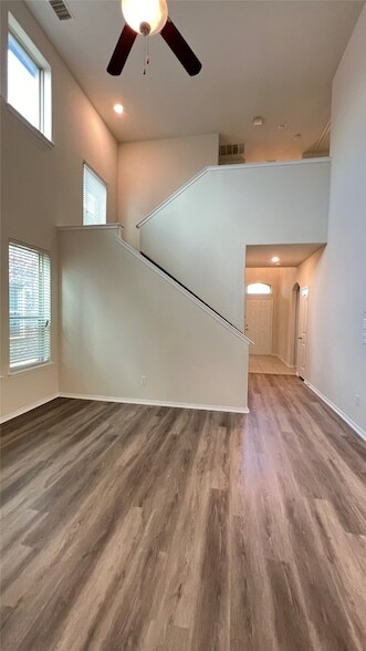 Building Photo - 1510 Alamandine Ave