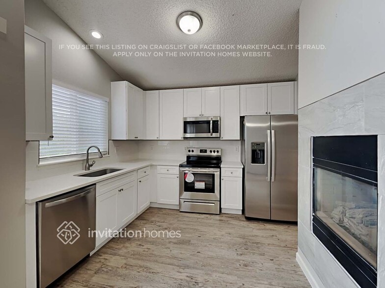 Building Photo - 6142 Oakwood Blvd