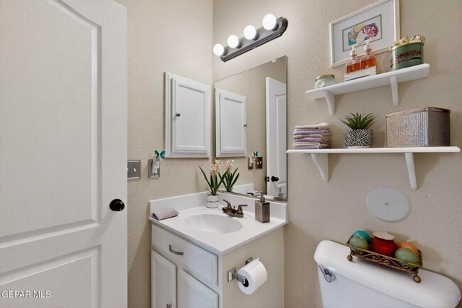 Building Photo - 14269 Escalera Dr