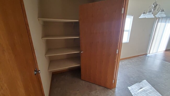 Building Photo - 1622 Clover Dr