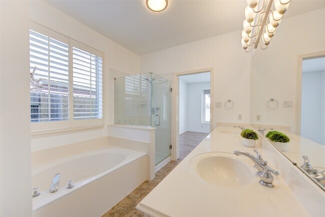 Building Photo - 6119 Rachels Ct