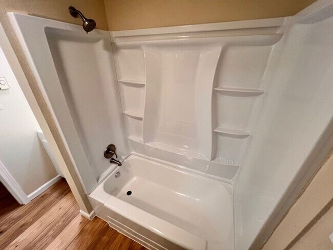 Building Photo - 2167