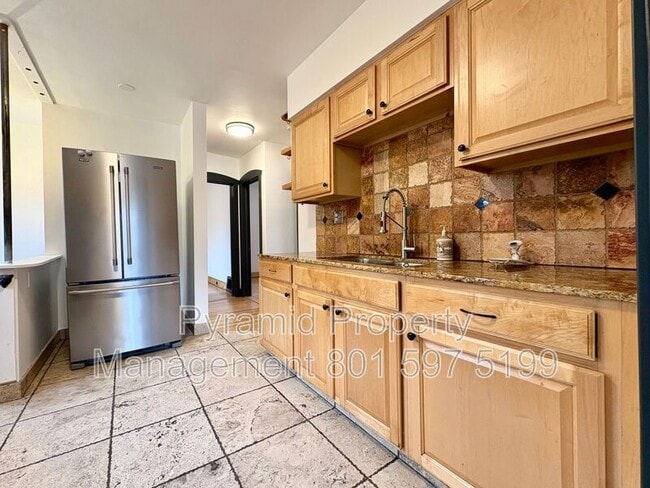 Building Photo - 578 E 1700 S