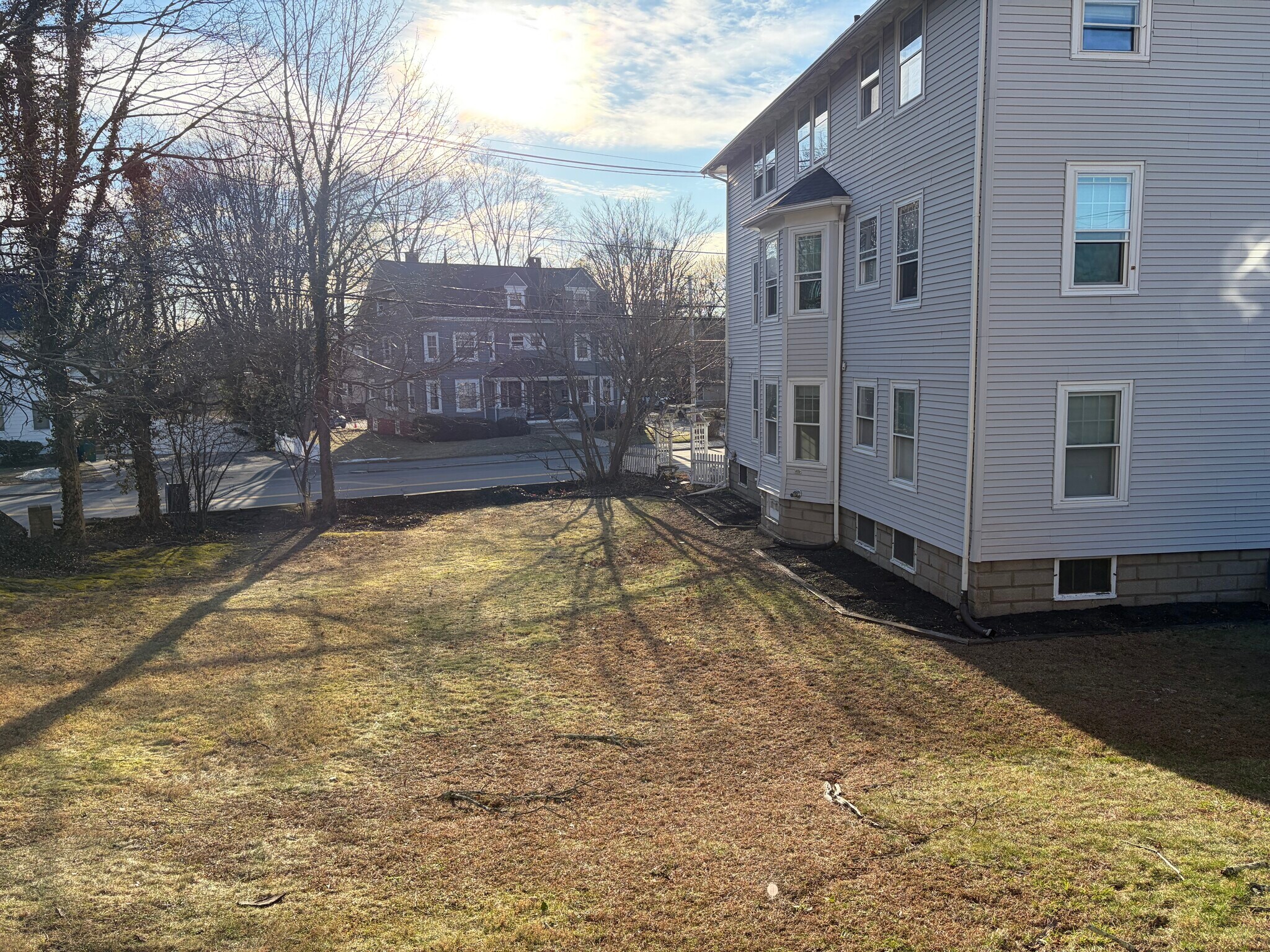 Building Photo - 162 Elm St
