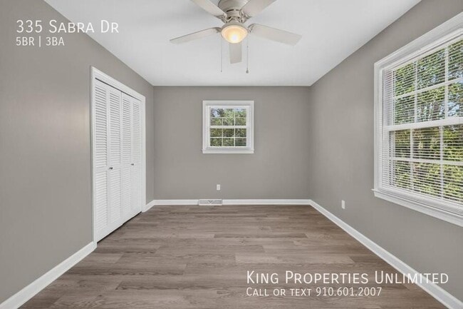 Building Photo - 335 Sabra Dr