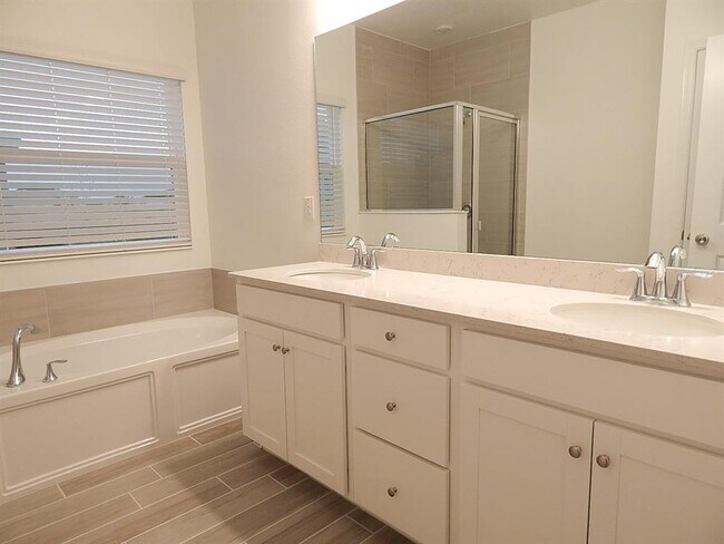 Building Photo - 5675 SW 93rd St
