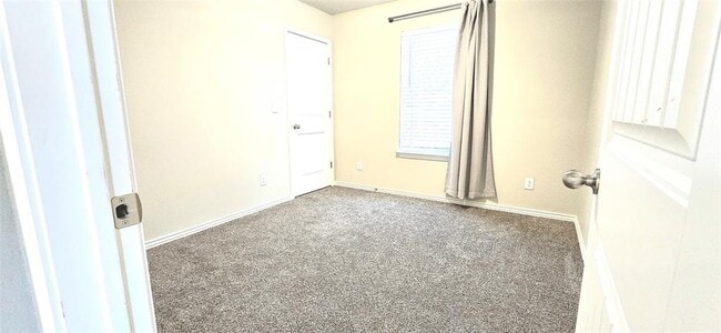 Building Photo - 136 Mike Warner Dr