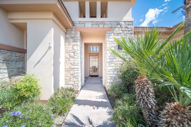 Building Photo - 81620 Tiburon Dr