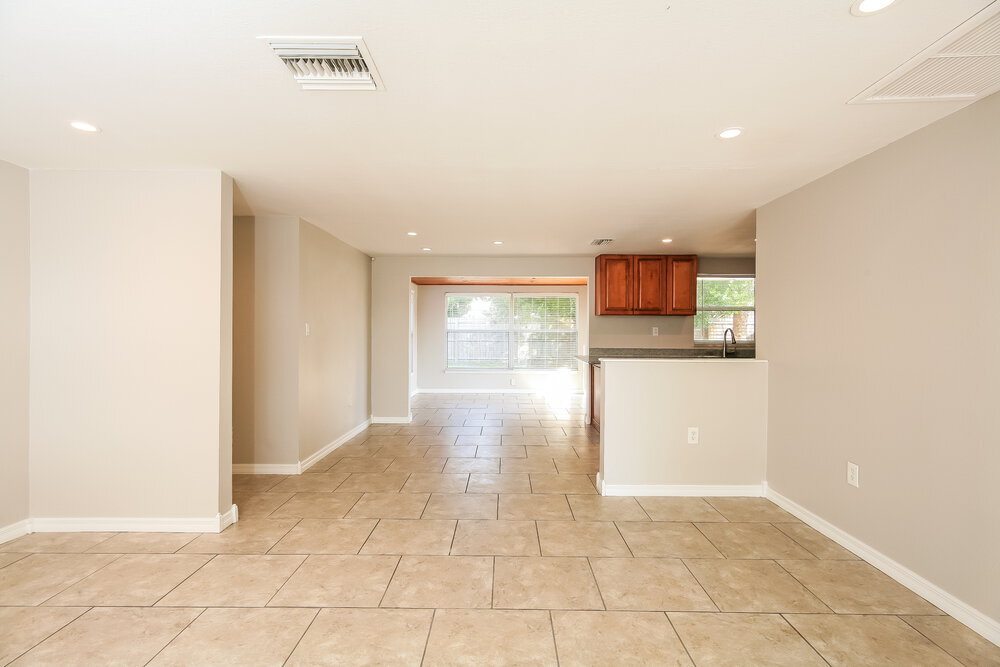 Building Photo - 10426 Syringa Ct