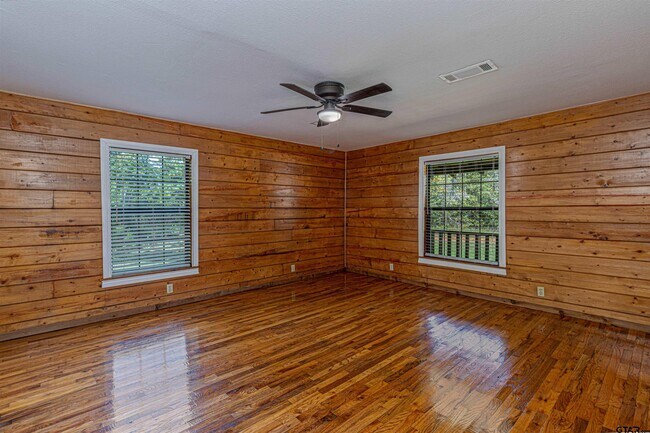 Building Photo - 18737 Saddleback Ln